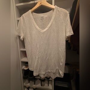 GAP Women's Classic Linen blend White V-Neck Tee